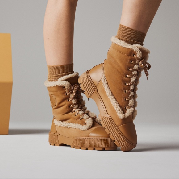 NIB Hermes Fresh Shearling Women’s Ankle Boot Miel Beige Tan US 8 - Picture 4 of 15